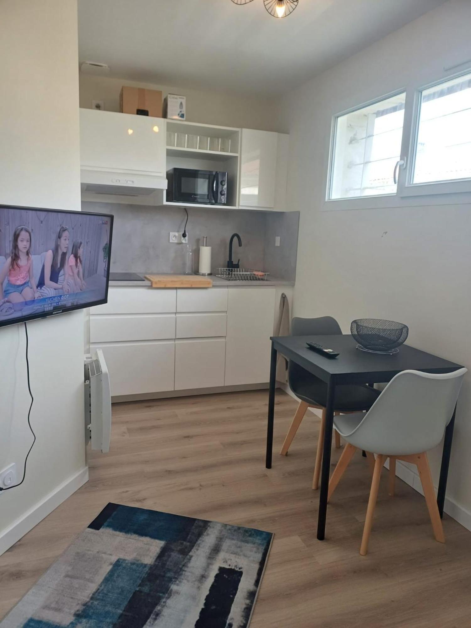 Le Studio Du Canal, 2 Pers, Wifi Ажен Экстерьер фото